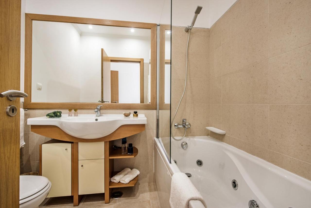 Modern And Spacious Two Bedroom Apartment Карвоейру Экстерьер фото